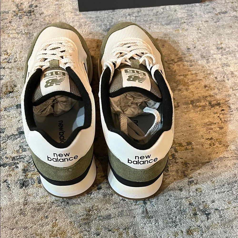 New Balance Men's Green and White Sneakers - Picture 4 of 6